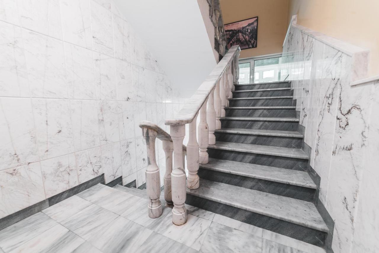 Kings View Hotel Veliko Tarnovo Ngoại thất bức ảnh