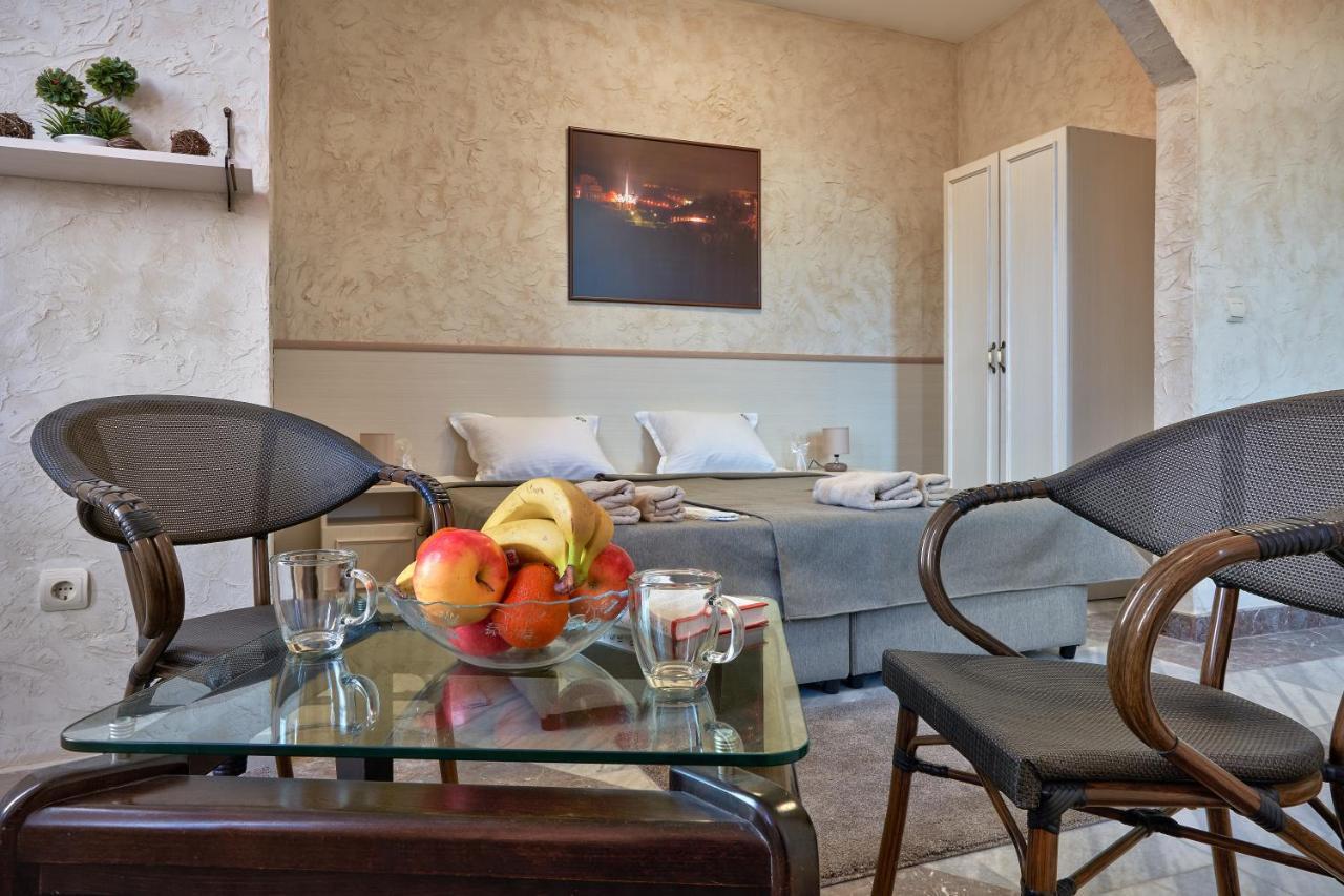 Kings View Hotel Veliko Tarnovo Ngoại thất bức ảnh