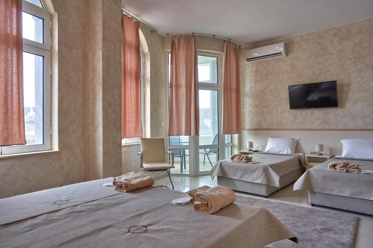 Kings View Hotel Veliko Tarnovo Ngoại thất bức ảnh