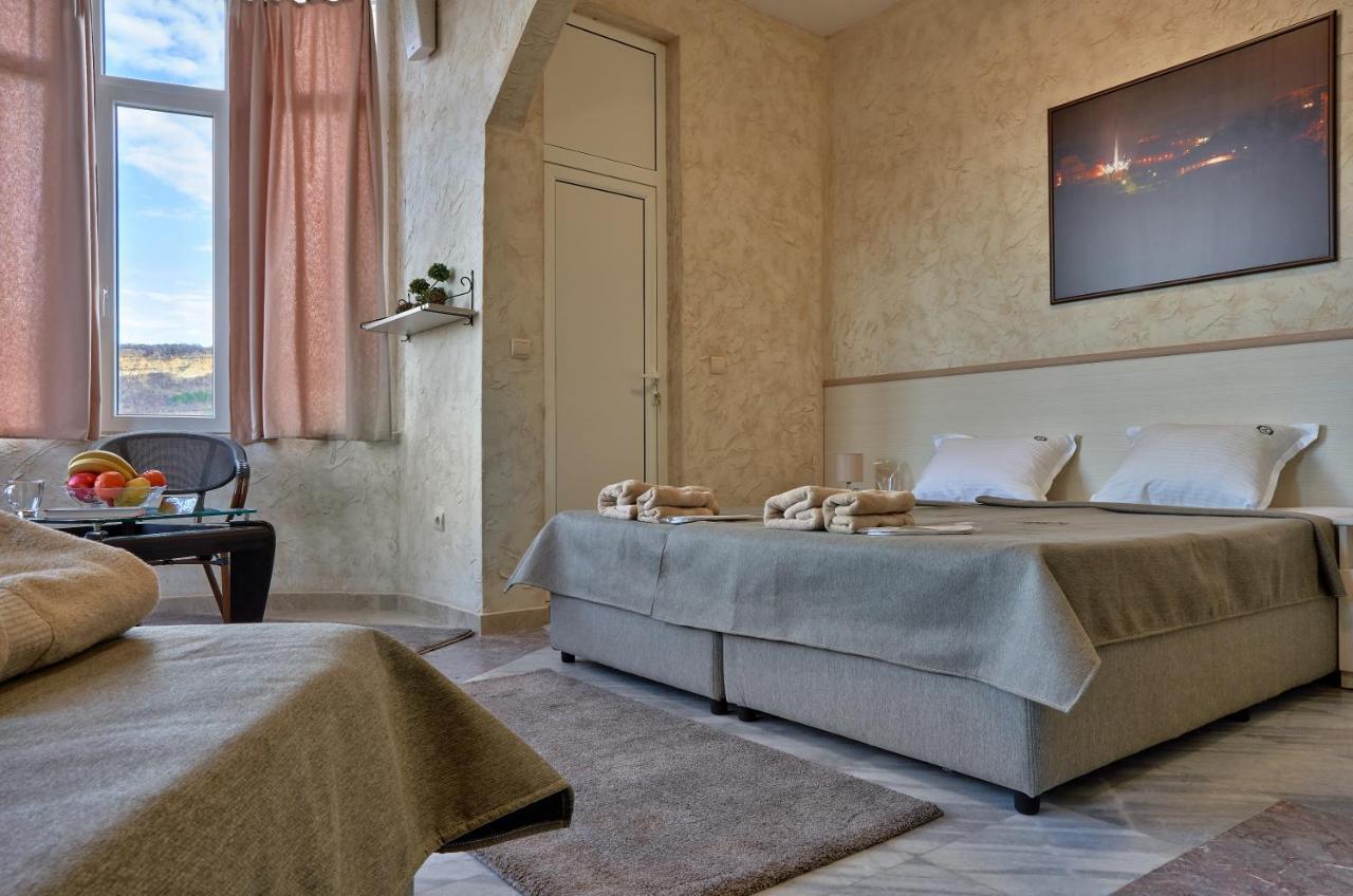 Kings View Hotel Veliko Tarnovo Ngoại thất bức ảnh