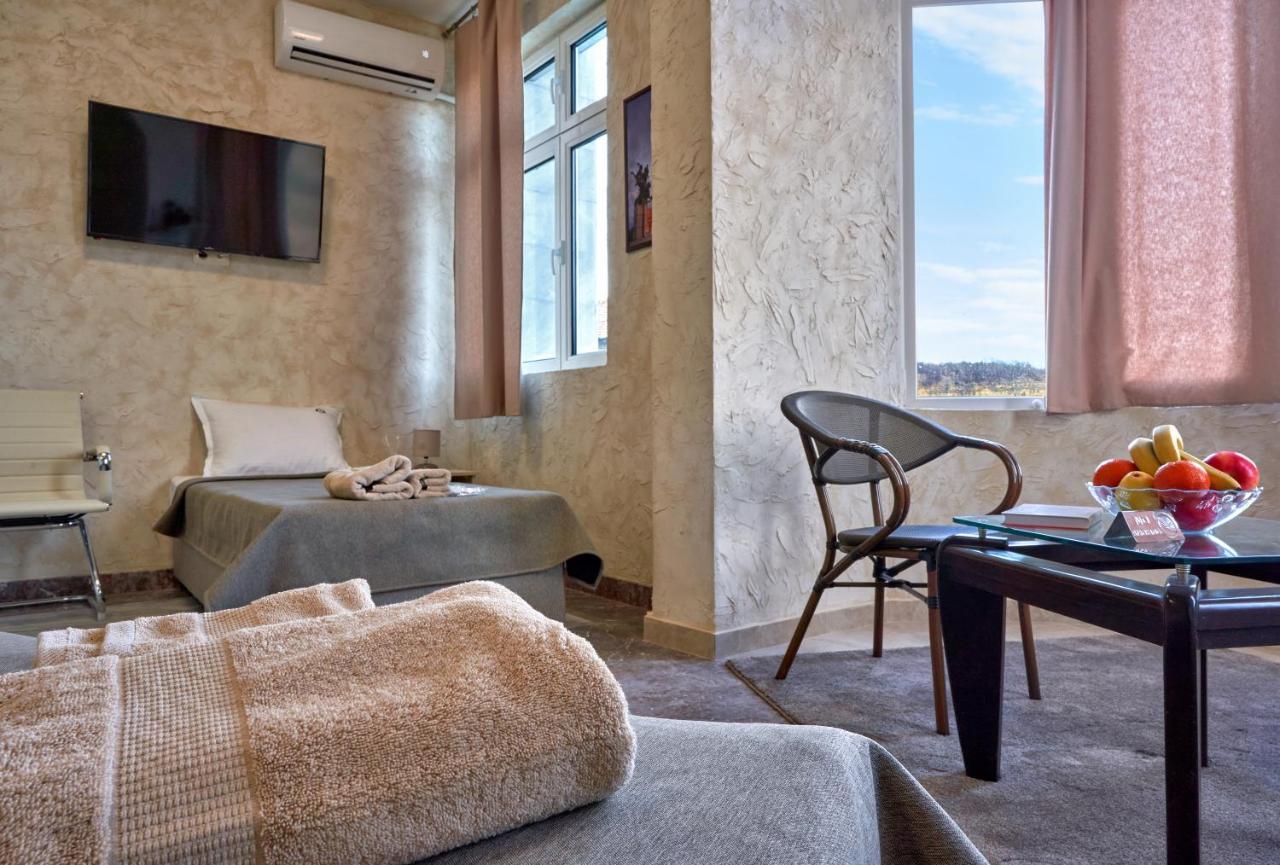 Kings View Hotel Veliko Tarnovo Ngoại thất bức ảnh